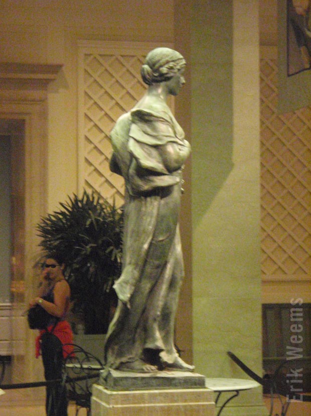 Water Lillies Profile Statue Bronze